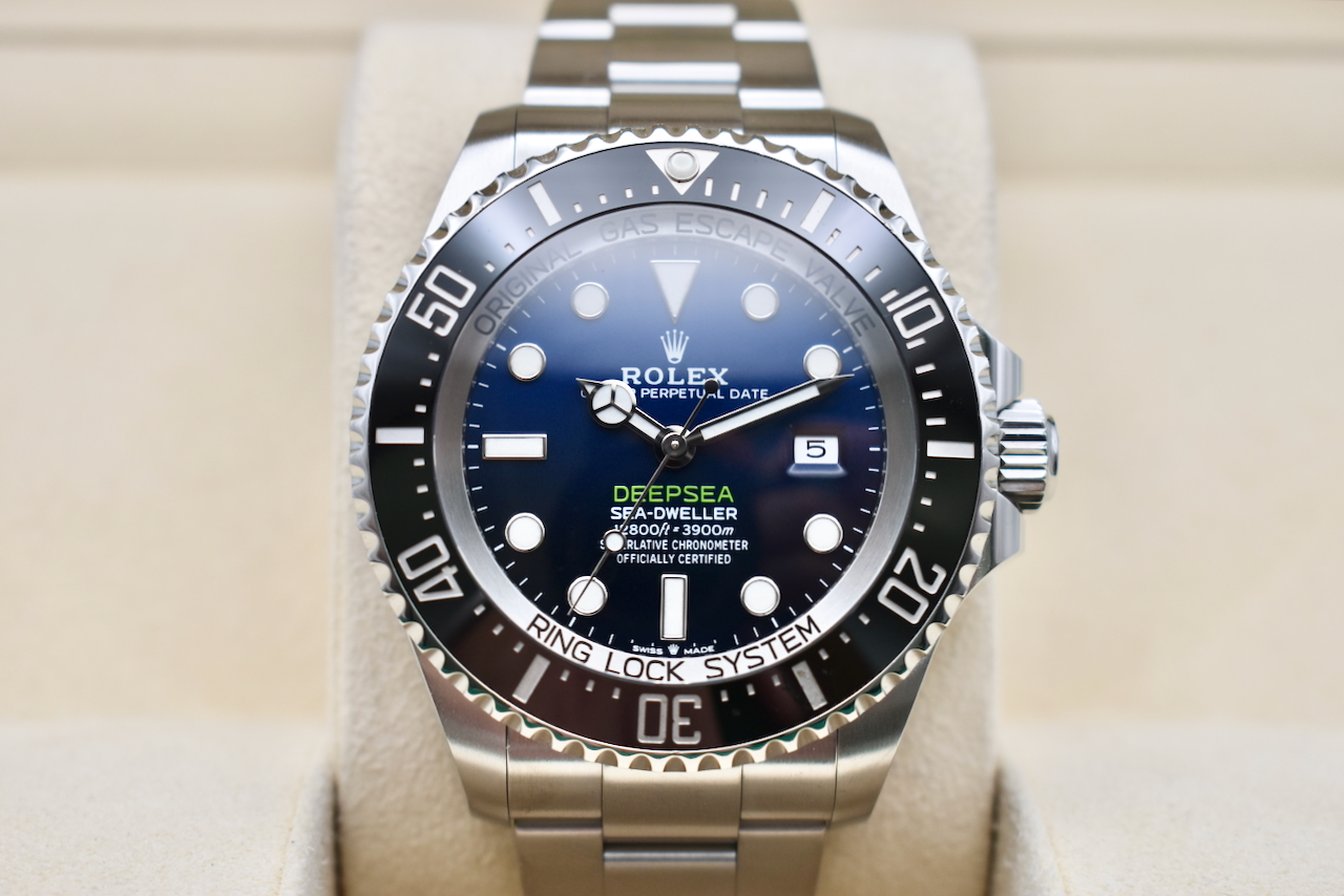 Rolex Deepsea Seadweller James Cameron 126660 | 2022 Box & Papers