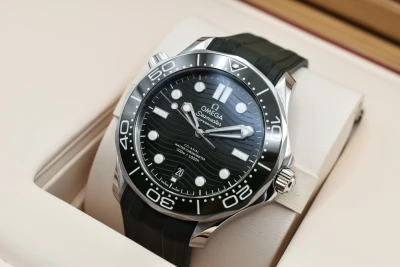 Omega Seamaster Professional Seaweed Green Watch 210.32.42.20.10.001 | 2026