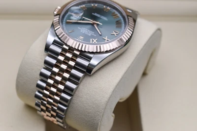 Rolex Datejust 41 18k Rose Gold & Steel Green Roman Watch 126331 | 2026 Unworn