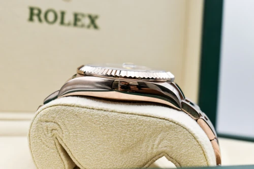 Rolex Skydweller 18ct Everose Gold Ivory Dial Watch 326935 | B&P
