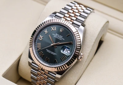 Rolex Datejust 41 18k Rose Gold & Steel Green Roman Watch 126331 | 2026 Unworn