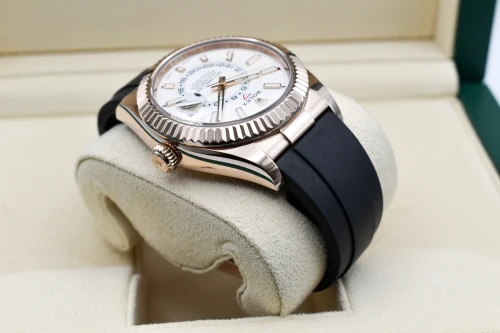 Rolex Skydweller 18ct Rose Gold Oysterflex Watch 326135 | 2021 B&P