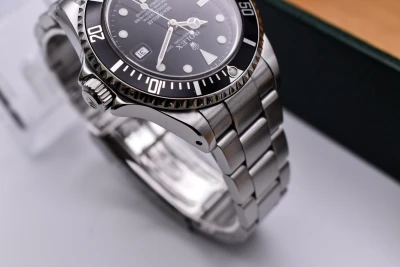 Rolex Seadweller Stainless Steel Watch 16600 | 1995 Box & Papers
