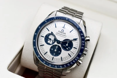 Omega Speedmaster Snoopy Edition Chronograph 310.32.42.50.02.001 | 2025 B&P