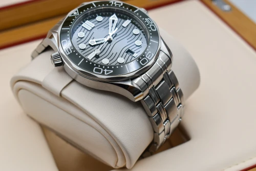 Omega Seamaster Stainless Steel Seaweed Green Watch 210.30.42.20.10.001 | 2026 B&P