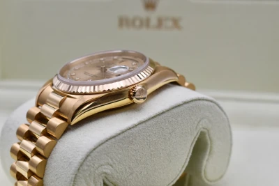 Rolex Day Date 36 Vintage Diamond String Dial 18k Gold 18238 | 1989 Box & Papers