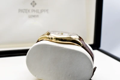 Patek Philippe 18ct Yellow Gold World Time Watch 5130J | Box & Papers