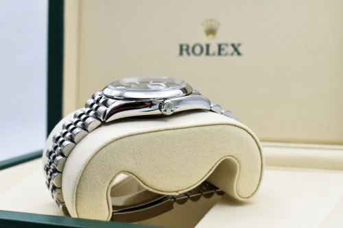 Rolex Datejust 36mm Stainless Steel Green Ombre Watch 126200 | 2026 Unworn