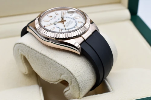 Rolex Skydweller 18ct Rose Gold Oysterflex Watch 326135 | 2021 B&P
