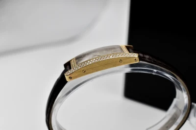 Cartier Tank Americaine Ladies 18ct 32mm Gold Diamond Set Watch 2482