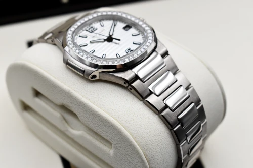 Patek Philippe Ladies Nautilus White Gold Diamond Watch 7010/1G-011 | B&P