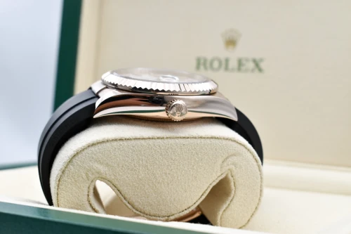 Rolex Skydweller 18ct Rose Gold Oysterflex Watch 326135 | 2021 B&P