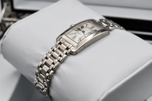 Cartier Tank Americane 18ct White Gold Bracelet Watch 1713 | Box & Papers