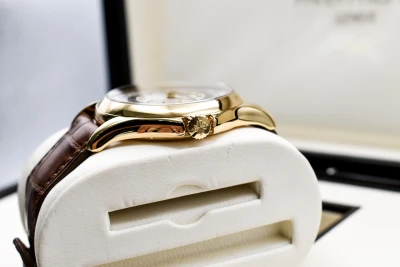 Patek Philippe 18ct Yellow Gold World Time Watch 5130J | Box & Papers