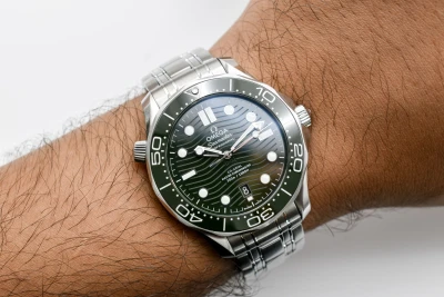 Omega Seamaster Stainless Steel Seaweed Green Watch 210.30.42.20.10.001 | 2026