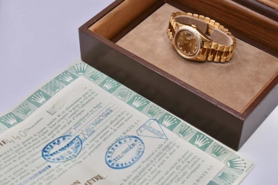 Rolex Day Date 36 Vintage Diamond String Dial 18k Gold 18238 | 1989 Box & Papers