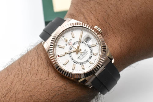 Rolex Skydweller 18ct Rose Gold Oysterflex Watch 326135 | 2021 B&P