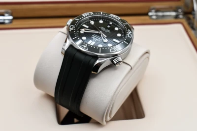 Omega Seamaster Professional Seaweed Green Watch 210.32.42.20.10.001 | 2026