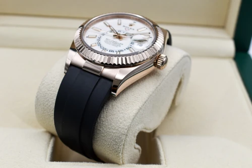 Rolex Skydweller 18ct Rose Gold Oysterflex Watch 326135 | 2021 B&P