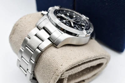 Breitling Avenger 43 Stainless Steel Black Dial 43 mm Watch A13385 | 2021 B&P
