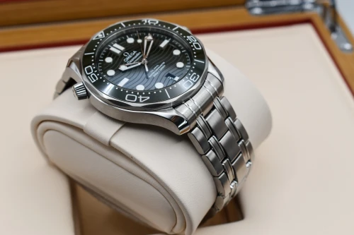Omega Seamaster Stainless Steel Seaweed Green Watch 210.30.42.20.10.001 | 2026 B&P