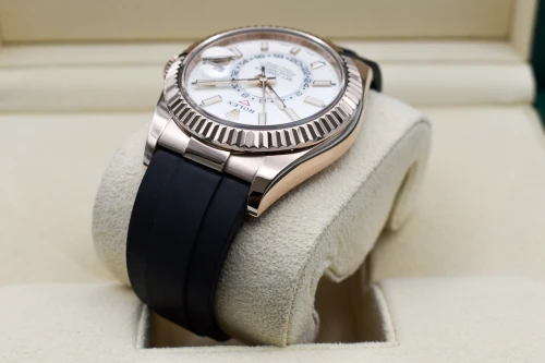 Rolex Skydweller 18ct Rose Gold Oysterflex Watch 326135 | 2021 B&P
