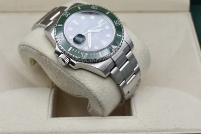 Rolex Submariner Hulk Stainless Steel Watch 116610LV | 2018 B&P