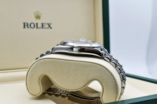 Rolex Datejust 36mm Stainless Steel Green Ombre Watch 126200 | 2026 Unworn