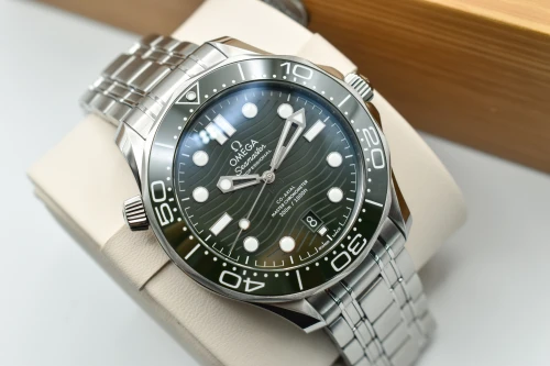 Omega Seamaster Stainless Steel Seaweed Green Watch 210.30.42.20.10.001 | 2026 B&P