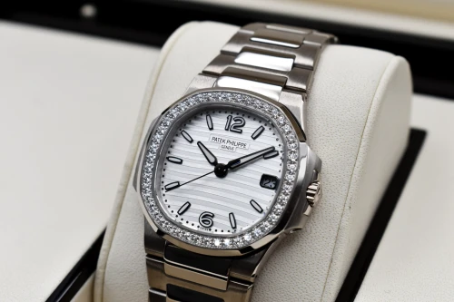 Patek Philippe Ladies Nautilus White Gold Diamond Watch 7010/1G-011 | B&P